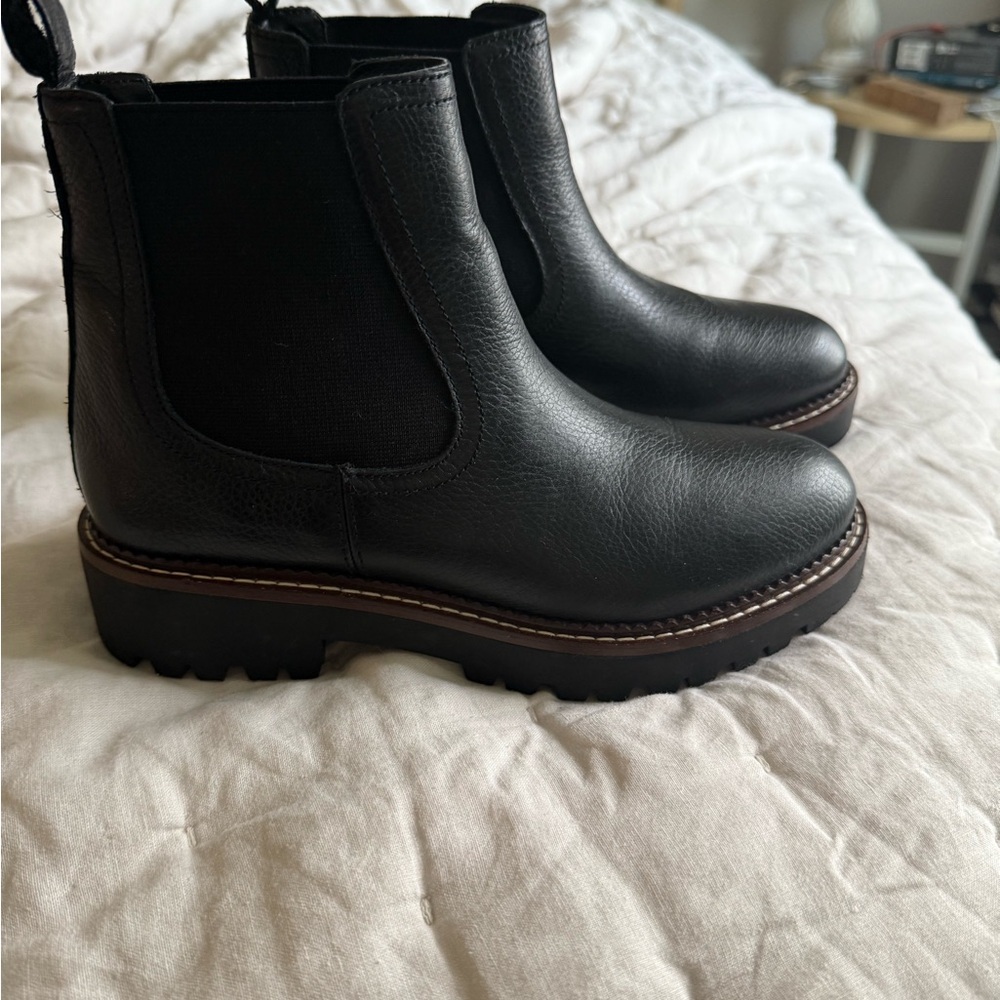 Caslon Black Leather womens Chelsea boot 6.5 - Picture 2 of 8